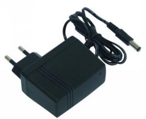 Stecker-Netzger�t McPower  SNG-1284  Switchmode, 12V=/800mA, Ausgang Koaxstecker 5,5/2,1mm, ErP