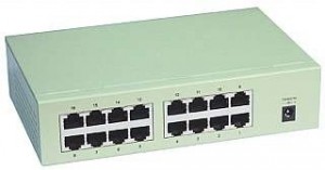 Netzwerk-Switch 16-port mit Uplink f�r 100MBit Netzwerke