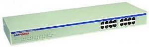 Netzwerk-Switch 24-port mit Uplink f�r 100MBit Netzwerke, 19 -Version