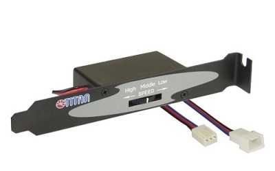 Titan L&uuml;fter Speed Controller TTC-SC01 im Slotblech